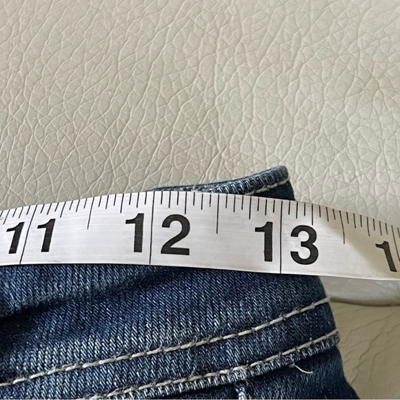 KanCan women’s High Rise Flared Jeans estilo distressed size 5/26 raw hem - Picture 11 of 12